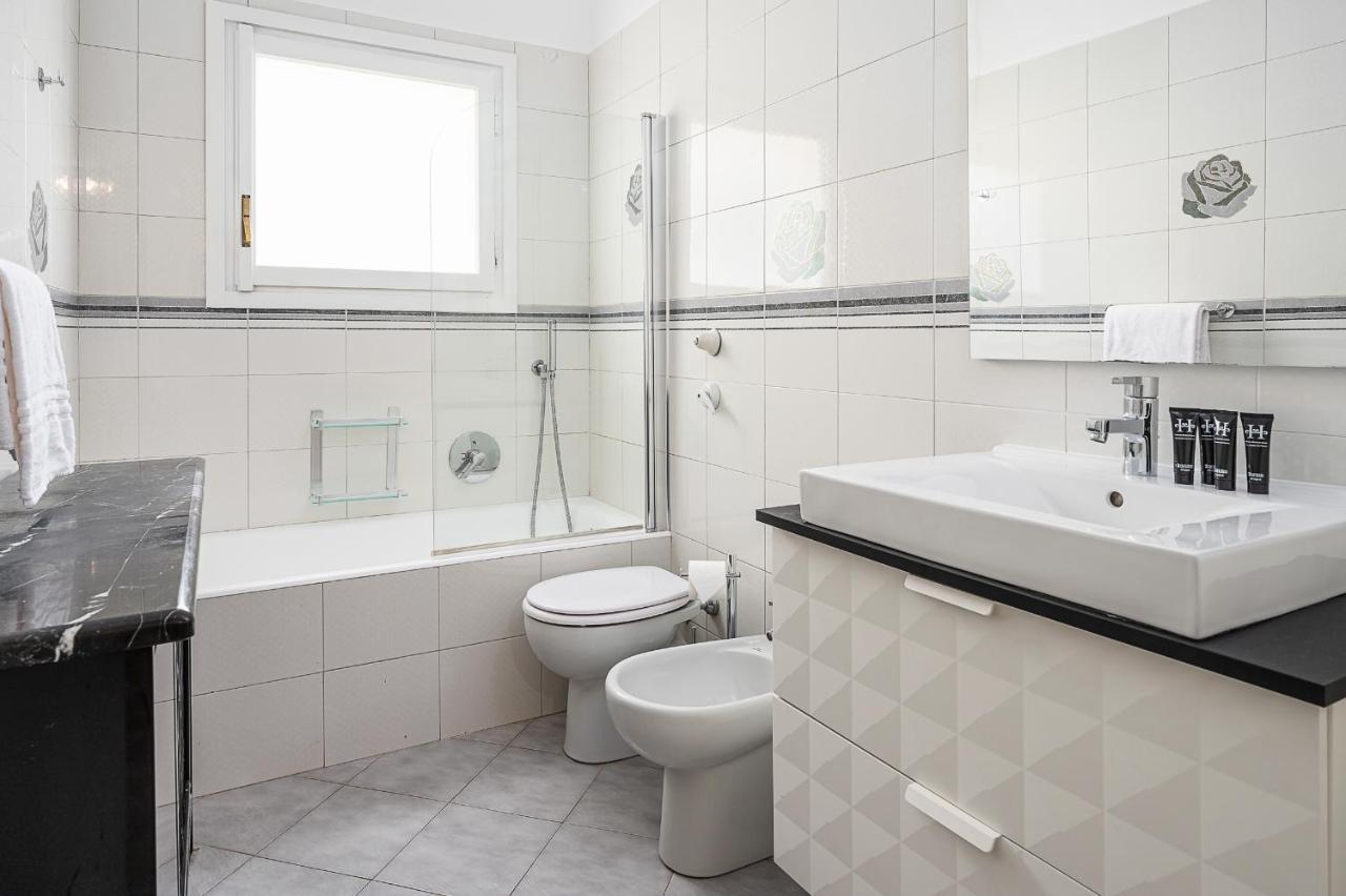Hemeras Boutique Homes - Design Home In Canals District ミラノ エクステリア 写真